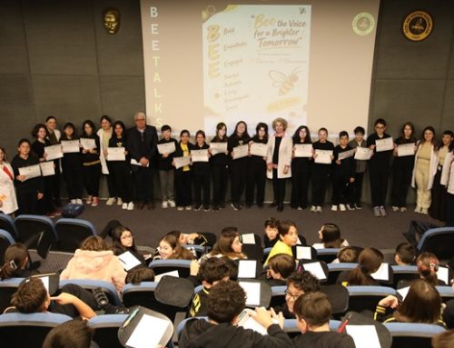 7. Sınıflar Bee Talks’ta IB MYP Yaklaşımıyla Yabancı Dilde Sunumlar